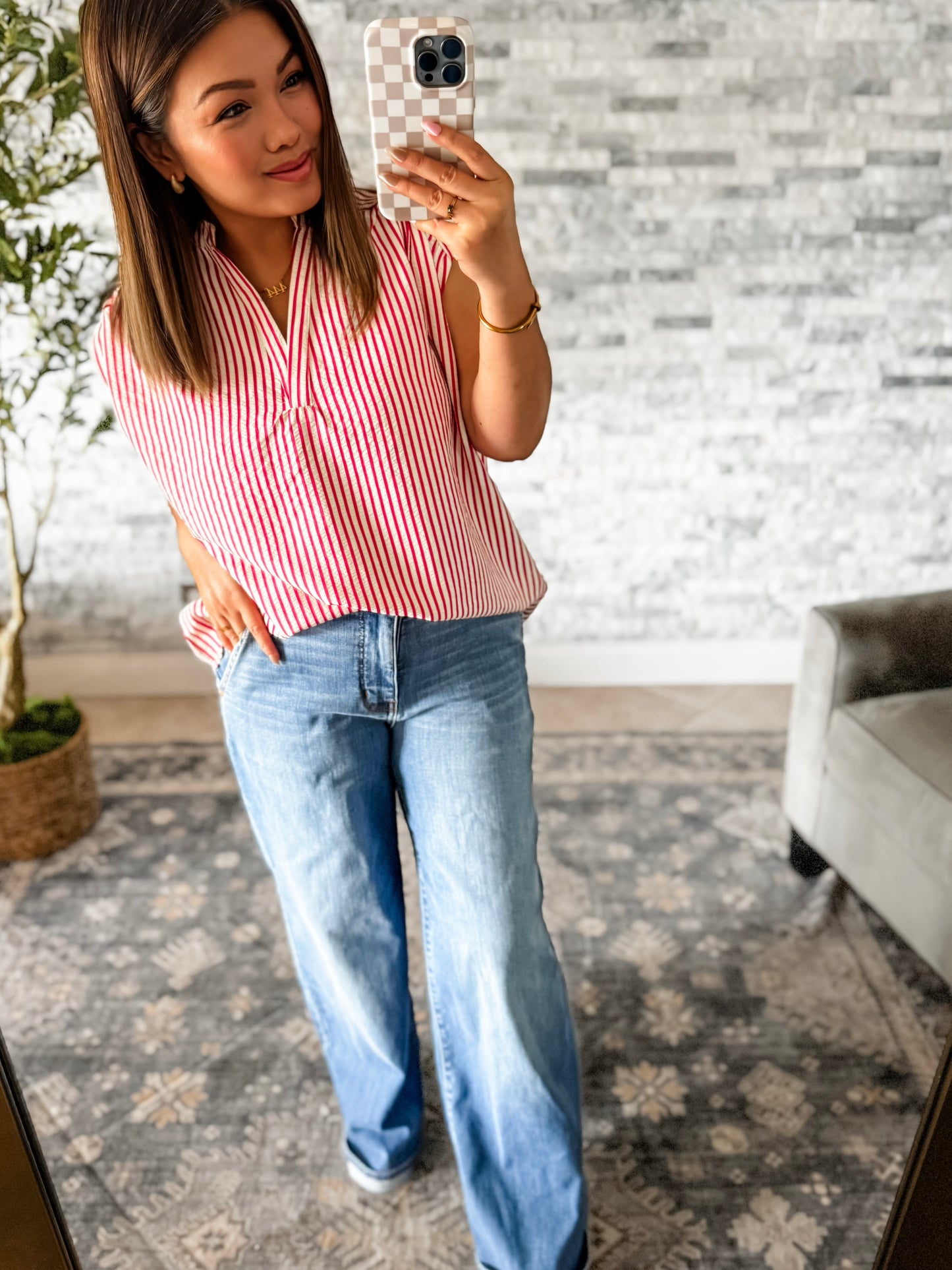 STRAWBERRY STRIPE SLEEVELESS WOVEN V NECK TOP