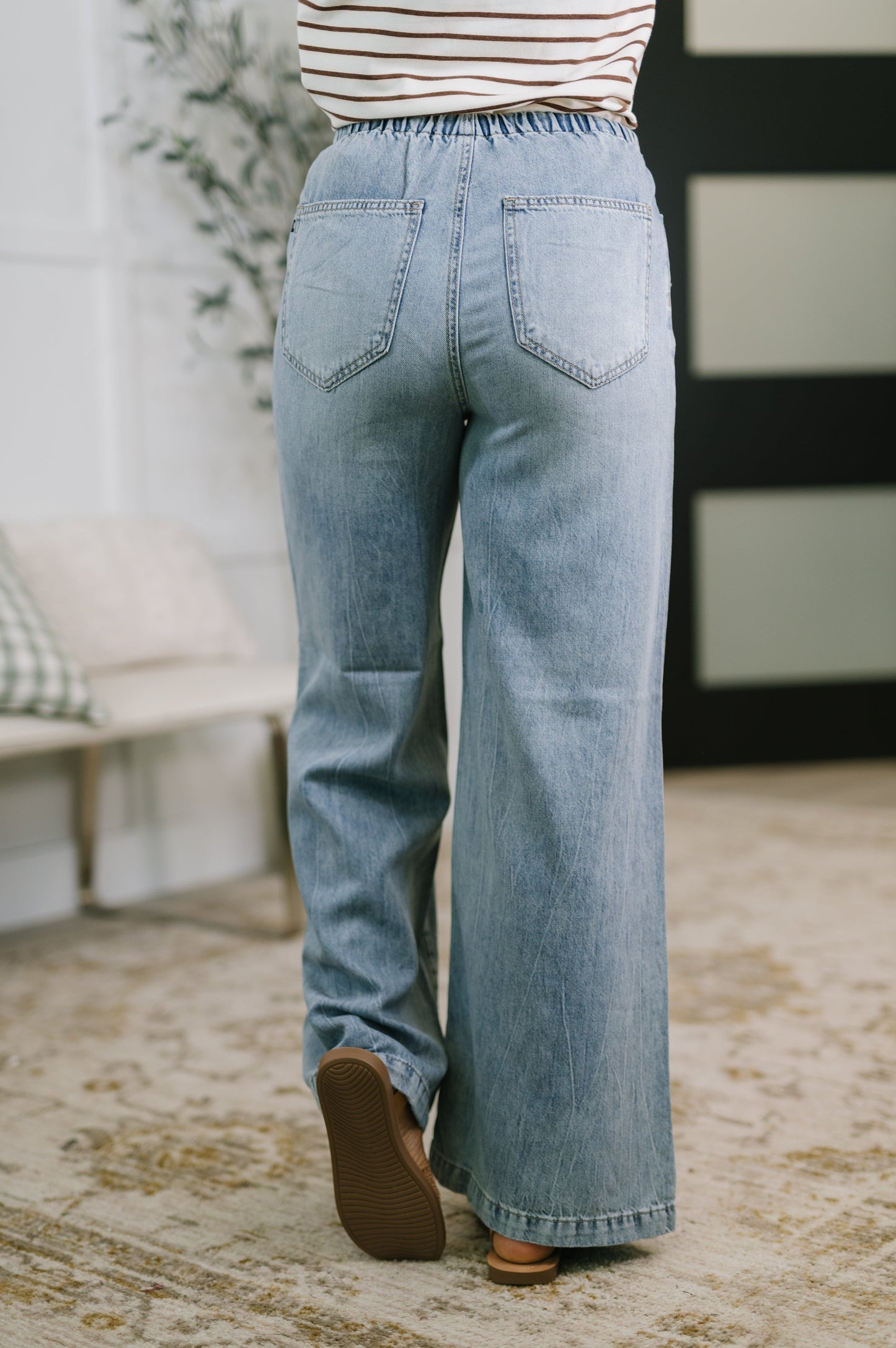 JUDY BLUE HIGH RISE PALAZZO FEATHERWEIGHT JEANS w/ DRAWCORD