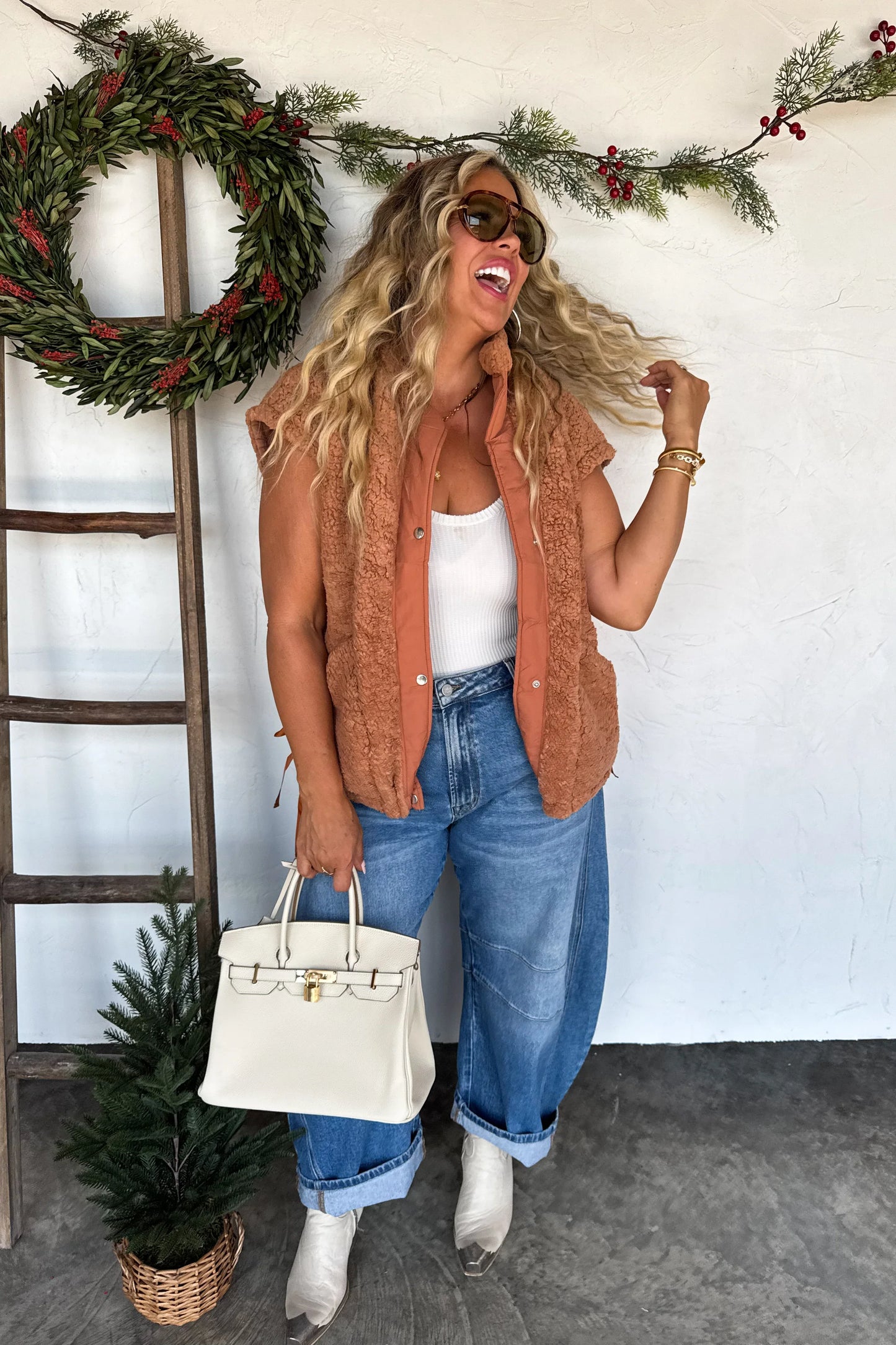 LINDEN SHERPA VEST in CAMEL