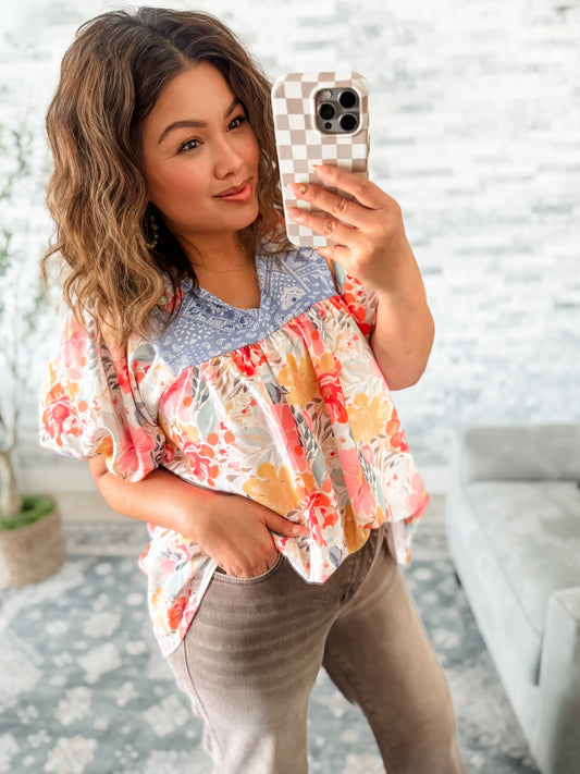 SPRING FLORAL MIXED KNIT PUFF SLEEVE TOP