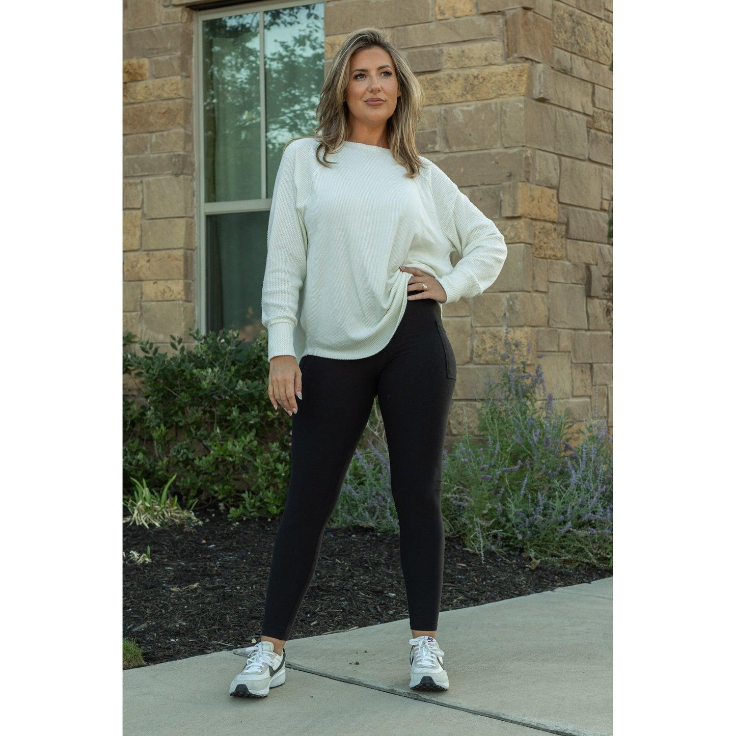 BLACK FLEECE LINED LEGGINGS w/ POCKETS