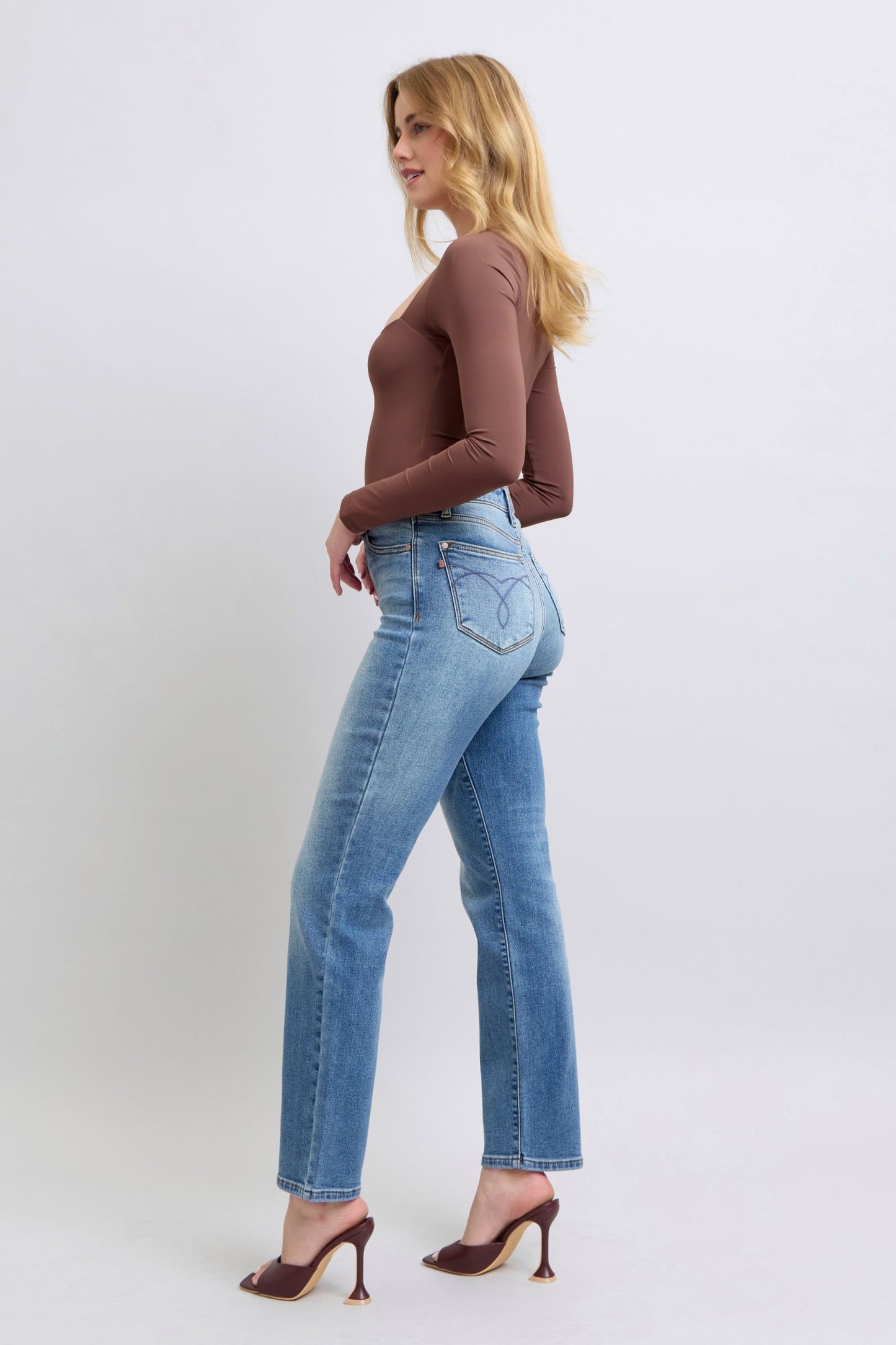 JUDY BLUE VINTAGE WASH STRAIGHT LEG JEANS w/ THERMAL LINING