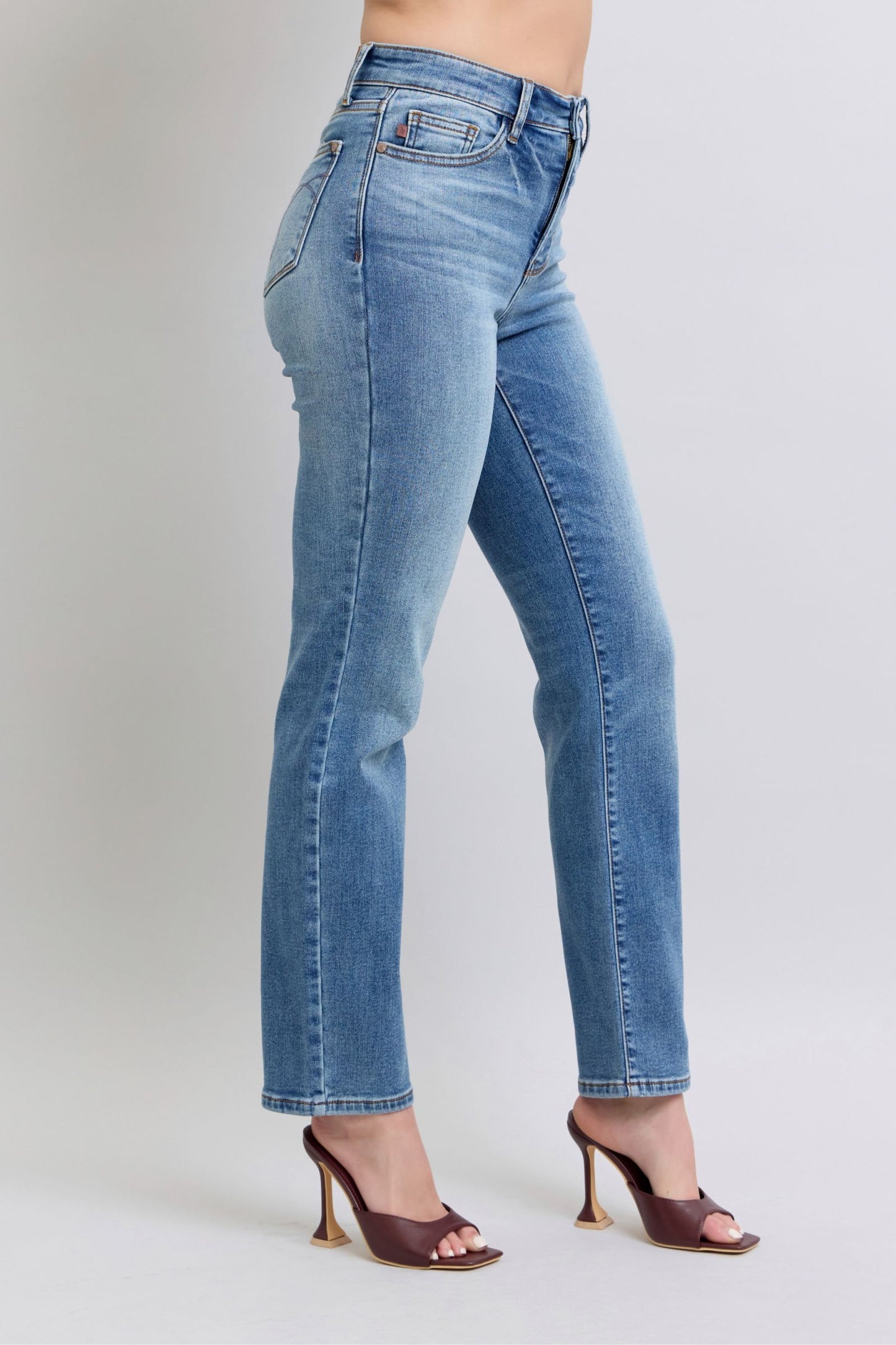 JUDY BLUE VINTAGE WASH STRAIGHT LEG JEANS w/ THERMAL LINING