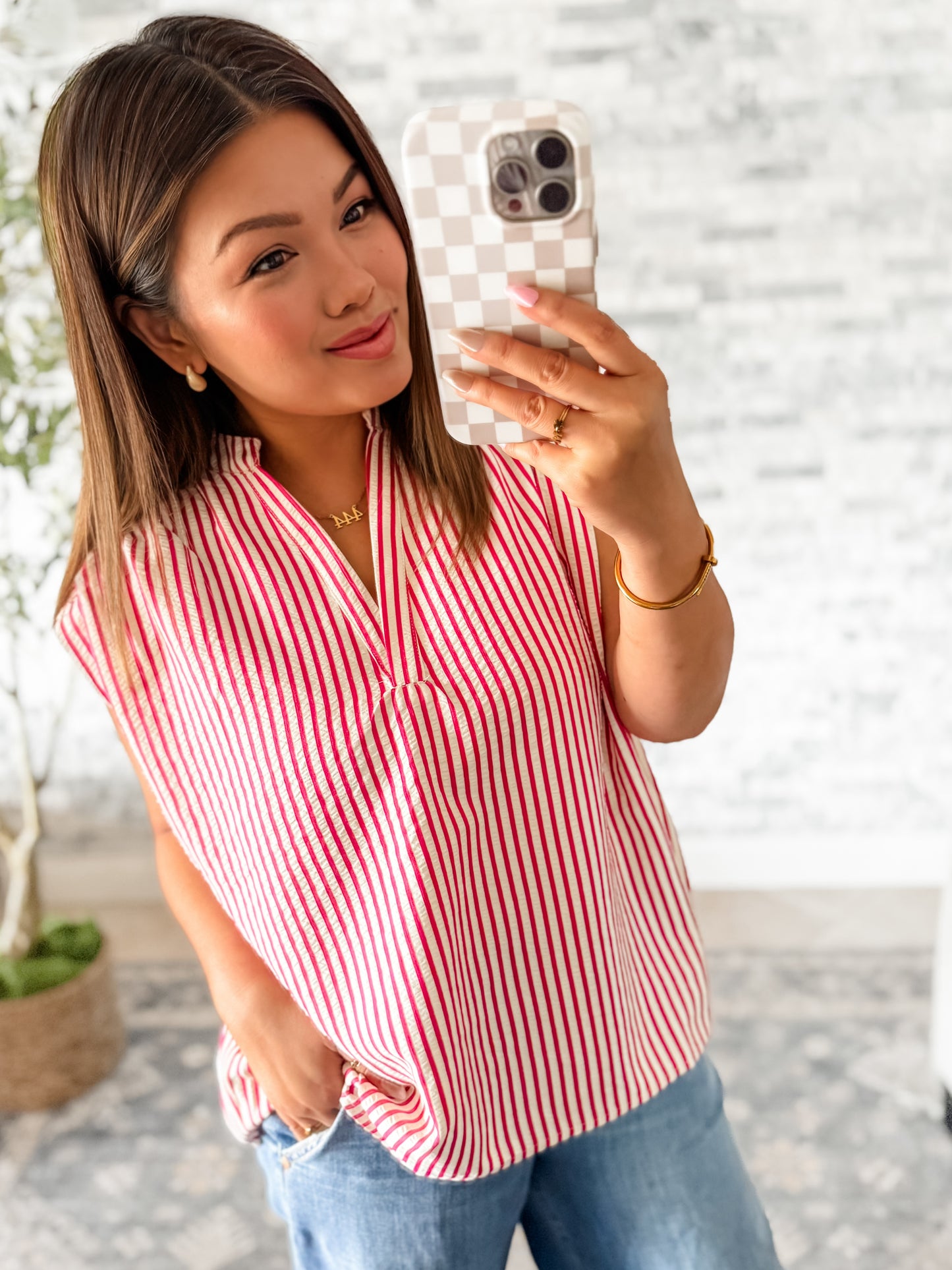 STRAWBERRY STRIPE SLEEVELESS WOVEN V NECK TOP