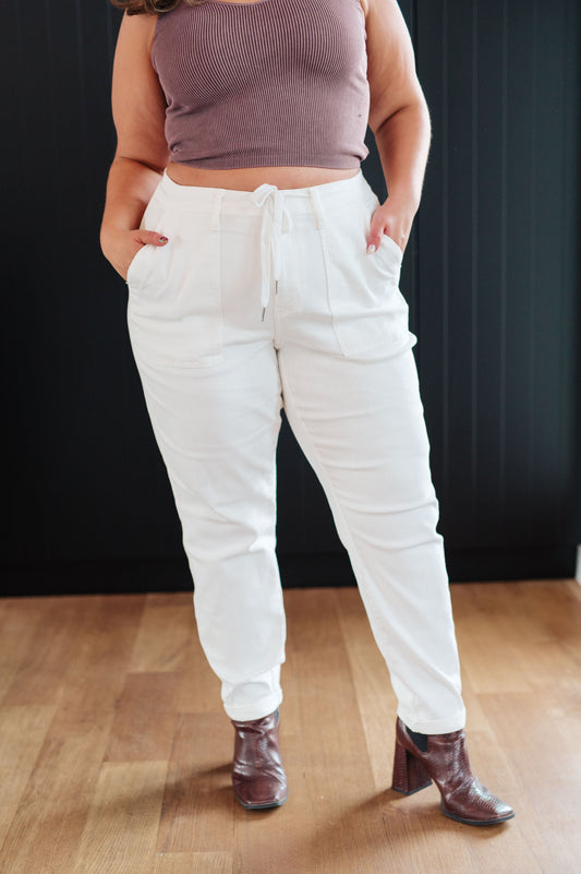 JUDY BLUE HIGH RISE DOUBLE CUFFED JOGGER in WHITE