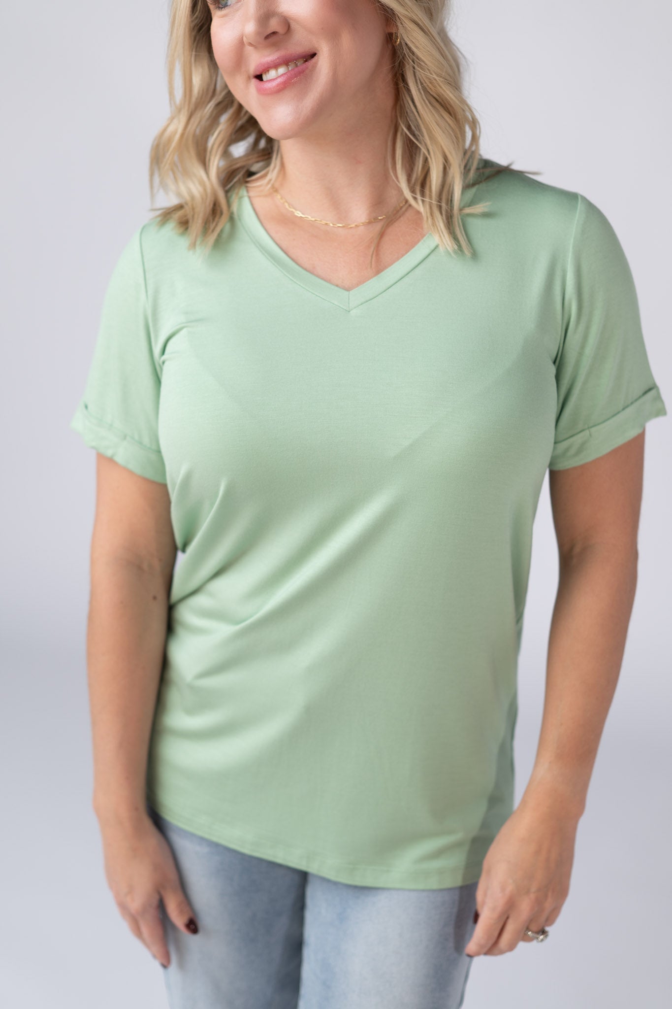SOPHIE V NECK TEE - SEAFOAM GREEN