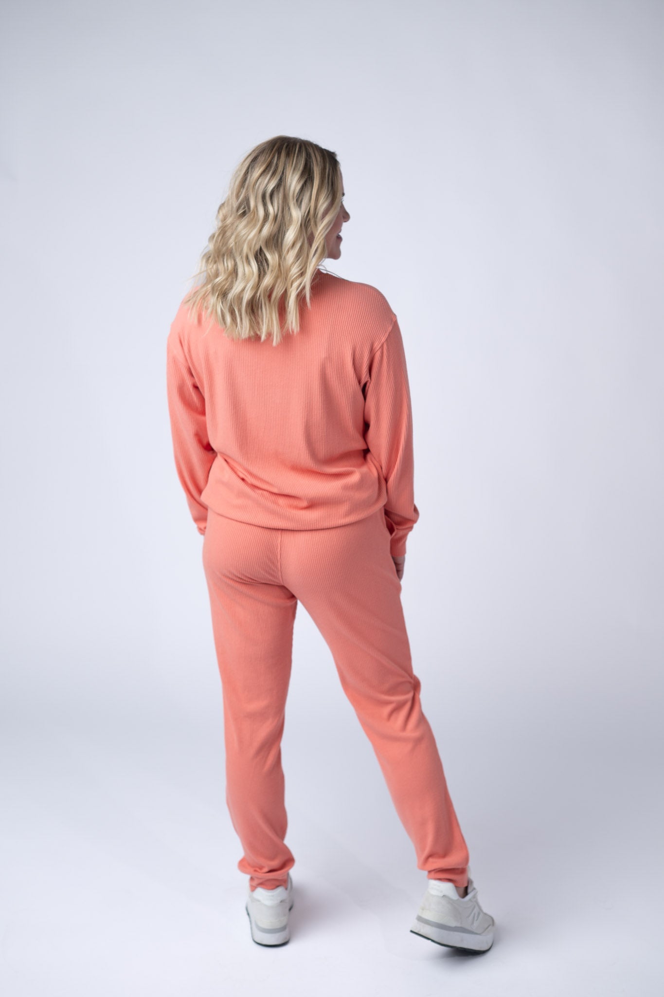 CORRINE RIBBED BRUSHED HACCCI PULLOVER - CORAL