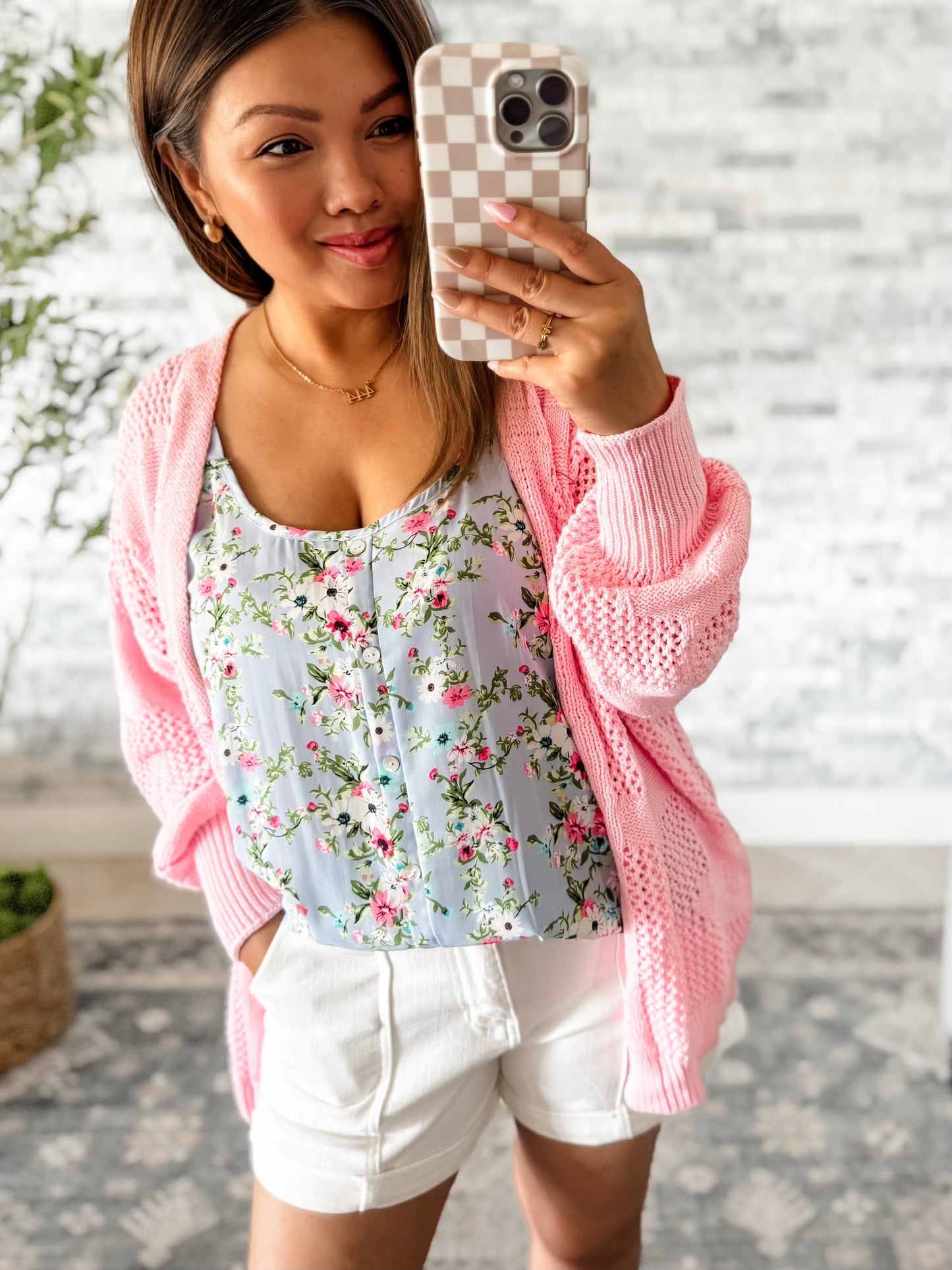 JUDY BLUE WEEKENDER SHORTS in WHITE