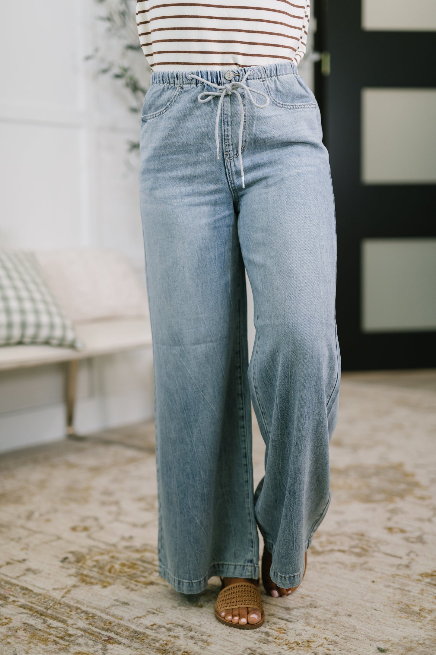 JUDY BLUE HIGH RISE PALAZZO FEATHERWEIGHT JEANS w/ DRAWCORD