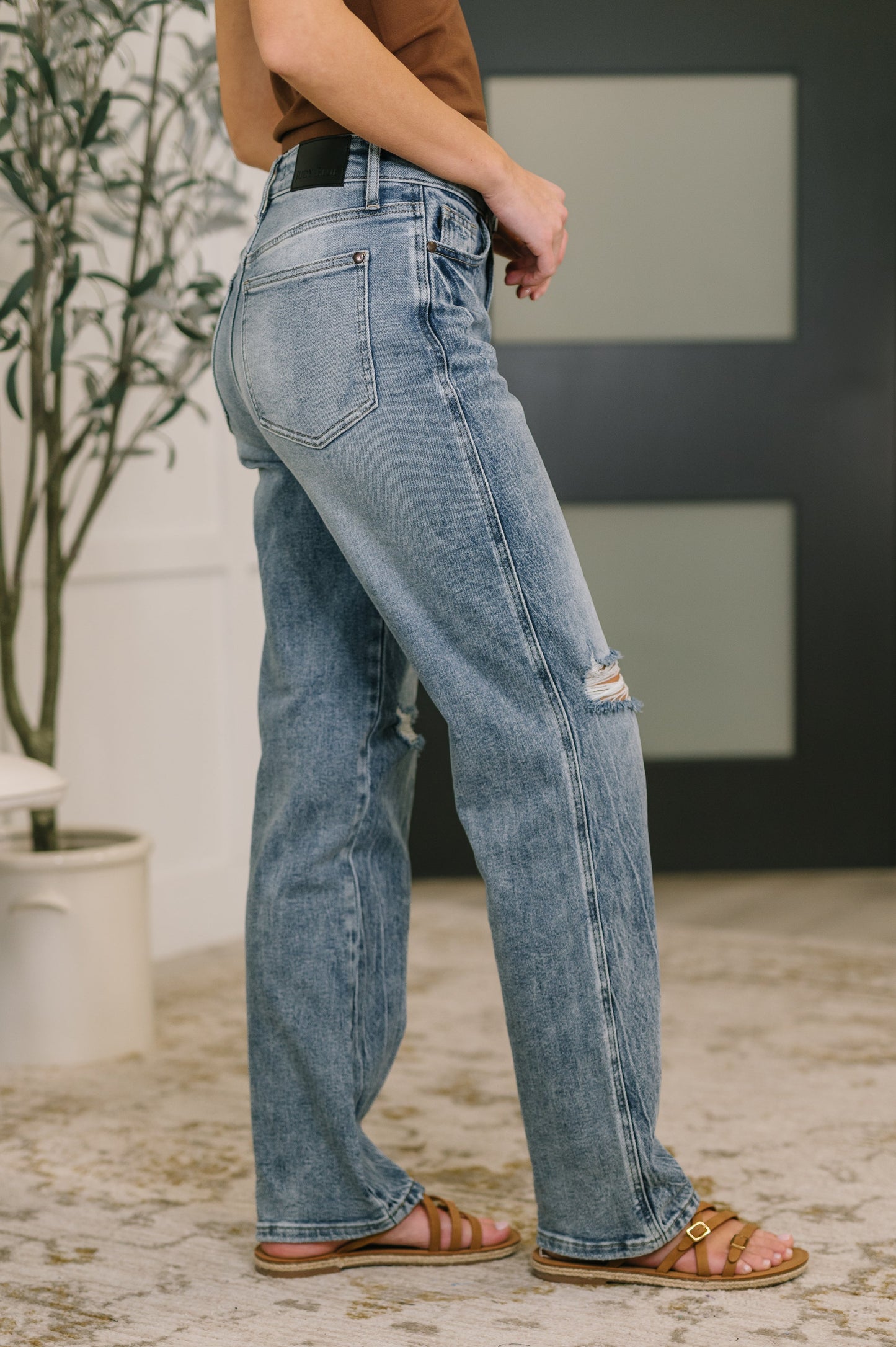 JUDY BLUE HIGH RISE RIGID MAGIC SLIM STRAIGHT JEANS