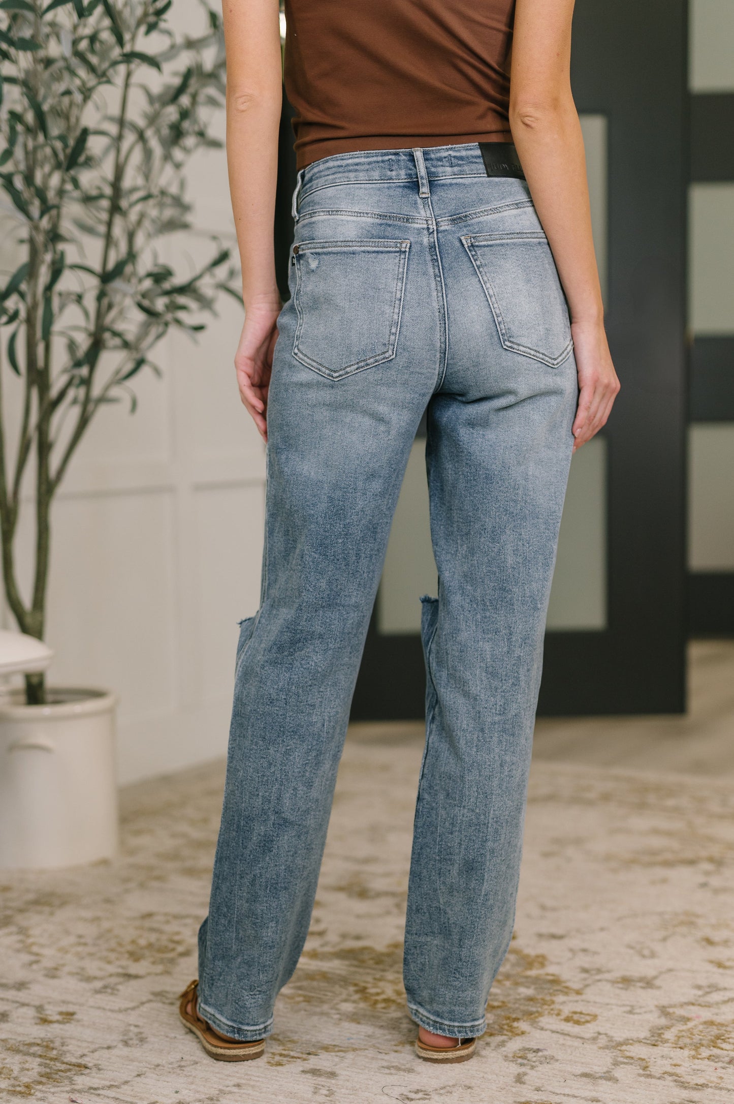 JUDY BLUE HIGH RISE RIGID MAGIC SLIM STRAIGHT JEANS