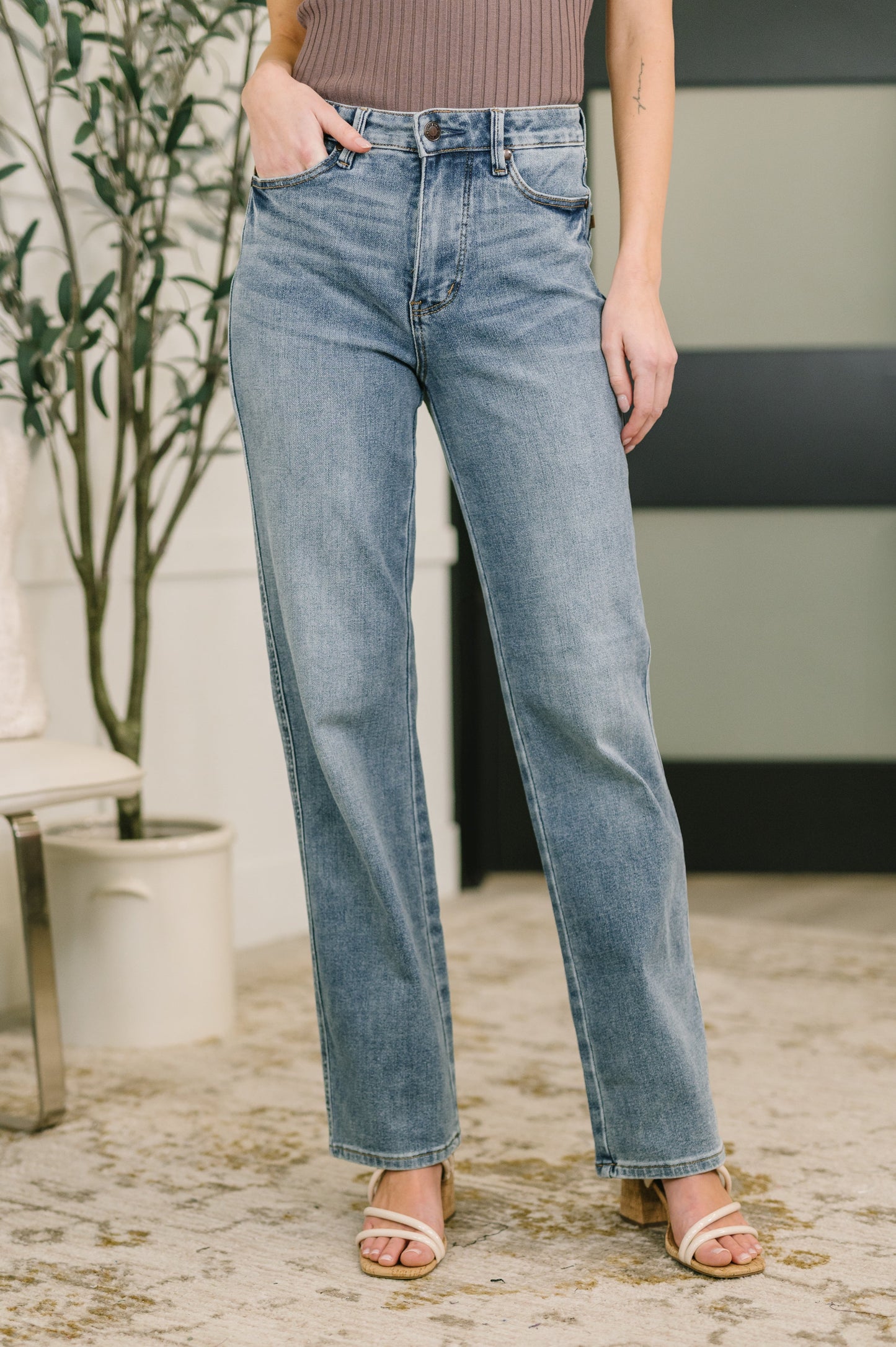 JUDY BLUE HIGH RISE TUMMY CONTROL SLIM STRAIGHT FIT JEANS