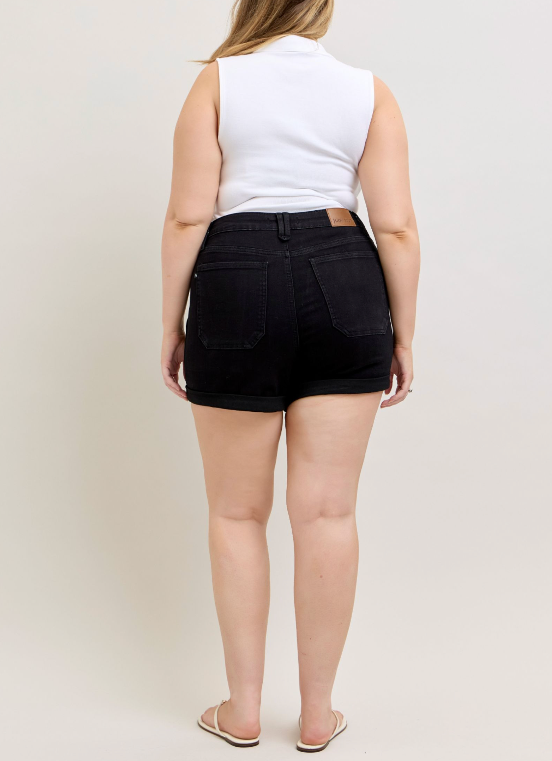 JUDY BLUE WEEKENDER SHORTS in BLACK