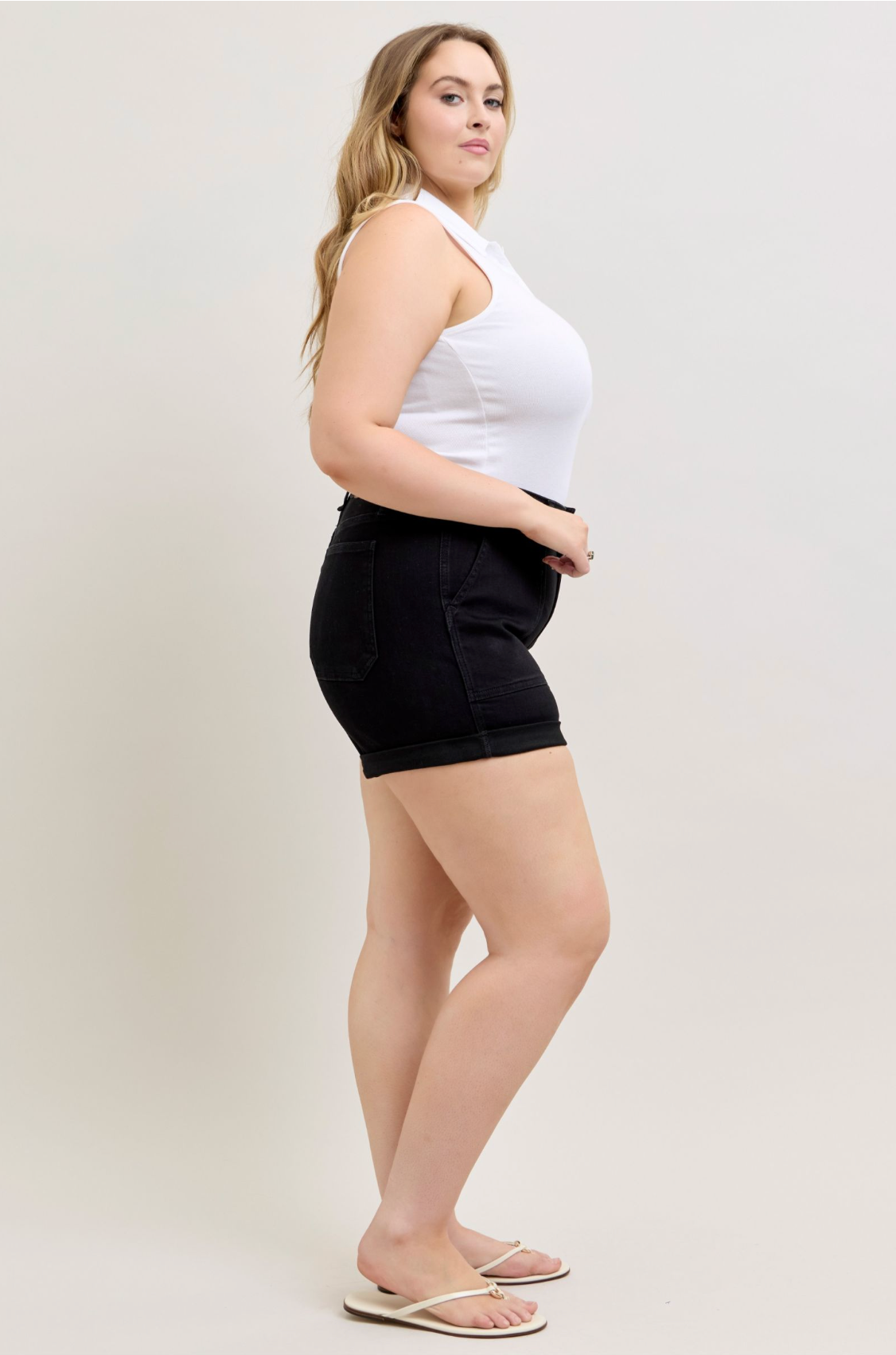 JUDY BLUE WEEKENDER SHORTS in BLACK