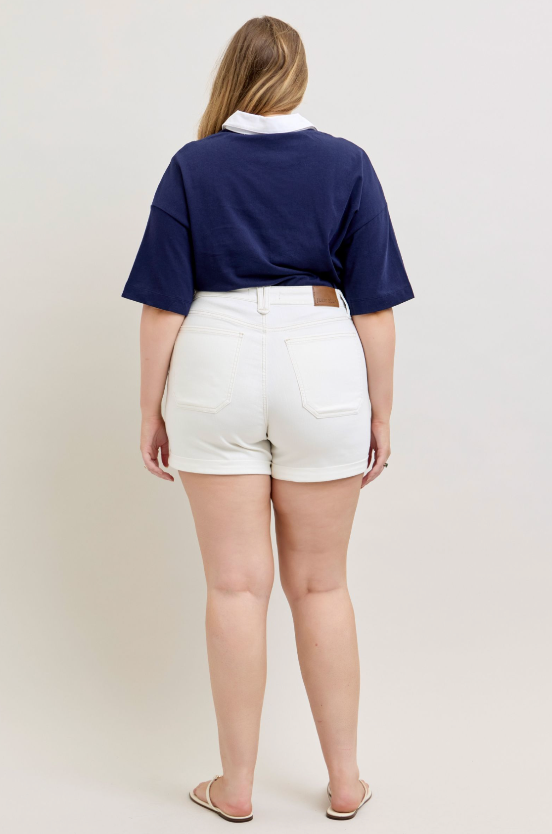 JUDY BLUE WEEKENDER SHORTS in WHITE