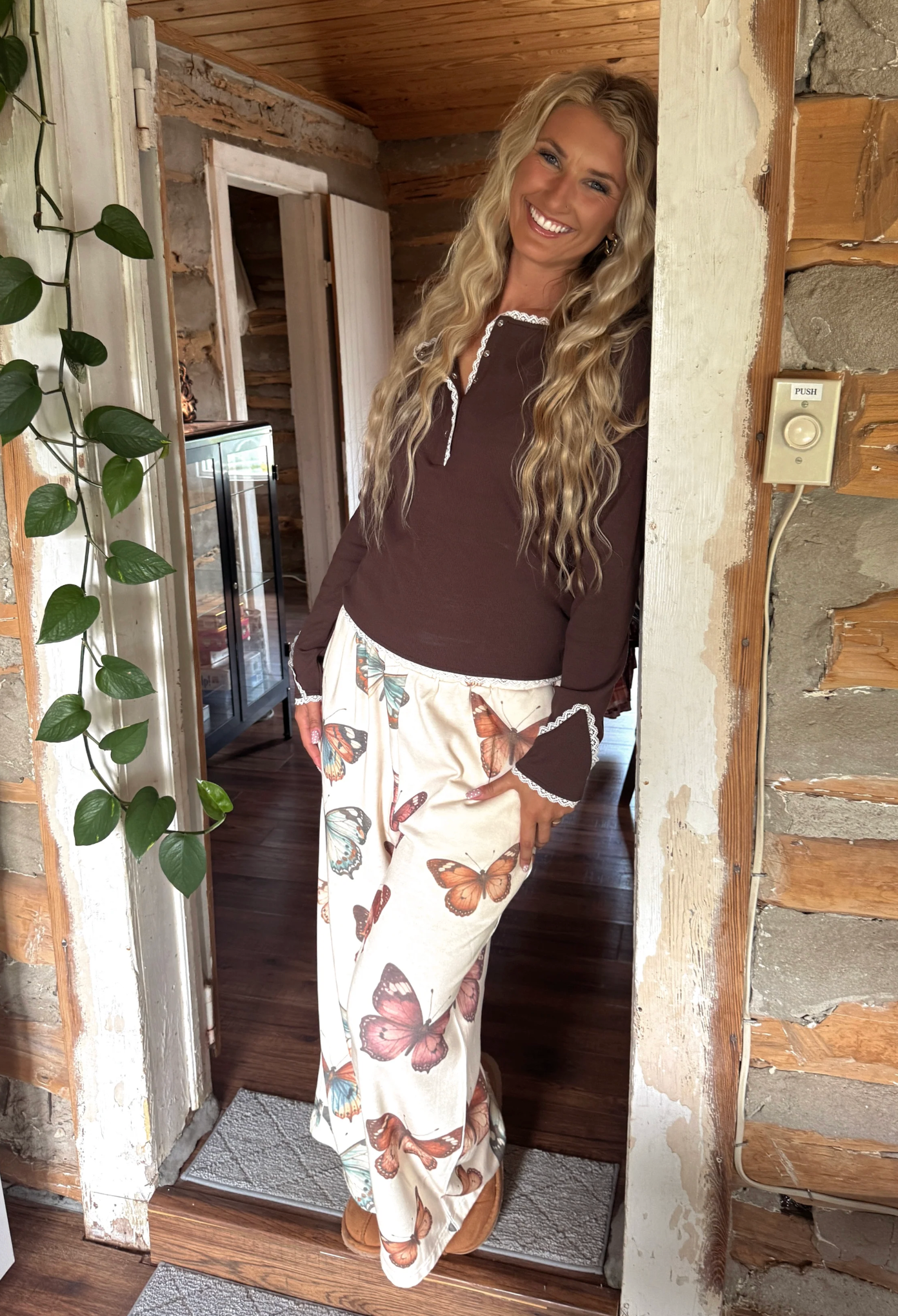 *PREORDER* CAMO & BUTTERFLIES DRIFT AWAY JOGGERS
