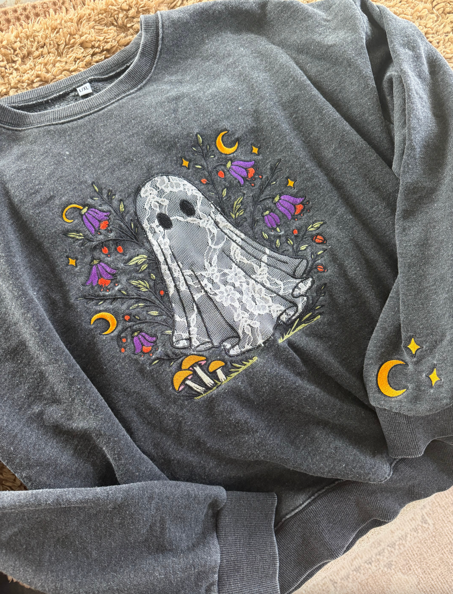 *PREORDER* GHOST IN BLOOM PULLOVER