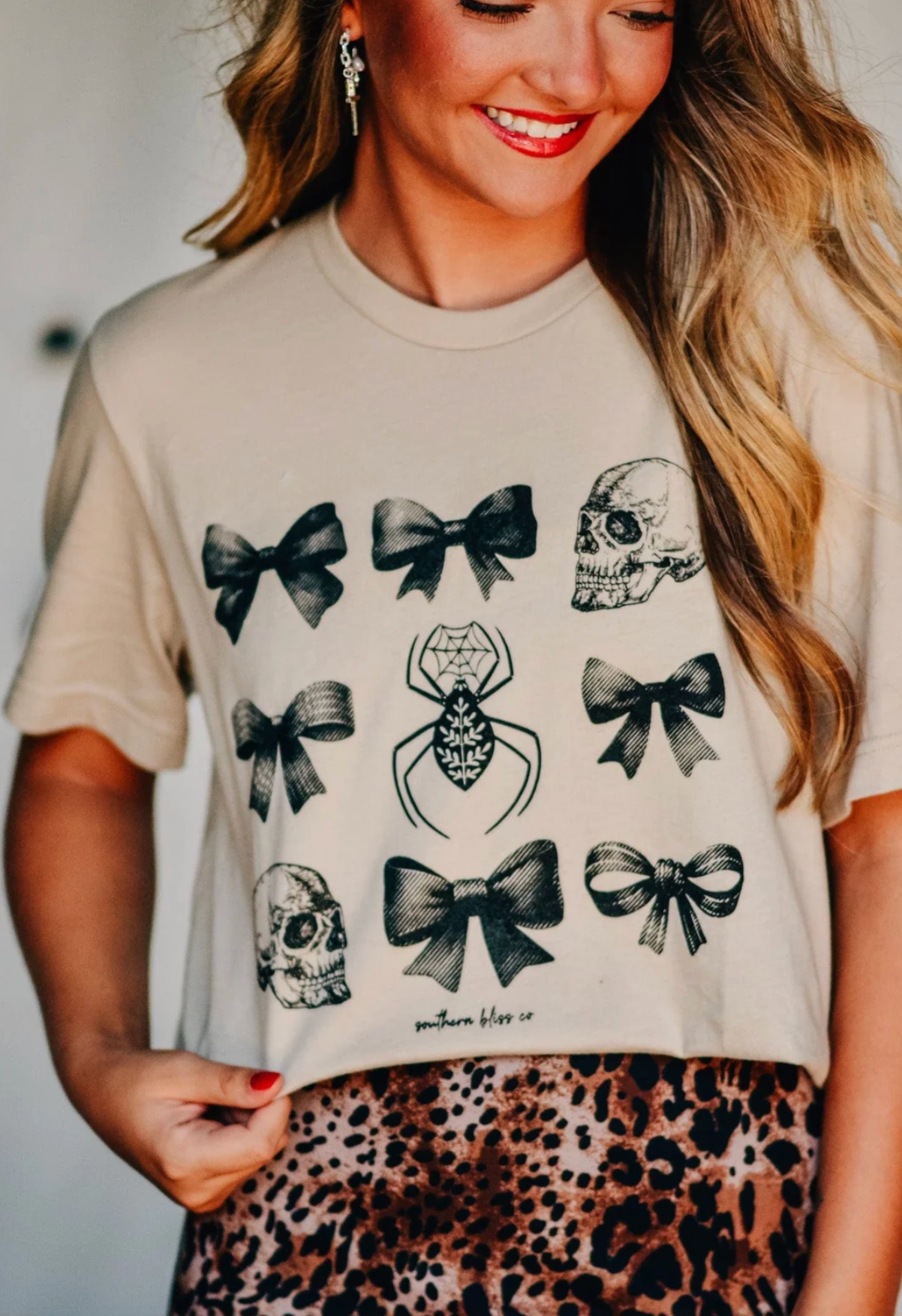 *PREORDER* BOWS & SKULLS TEE