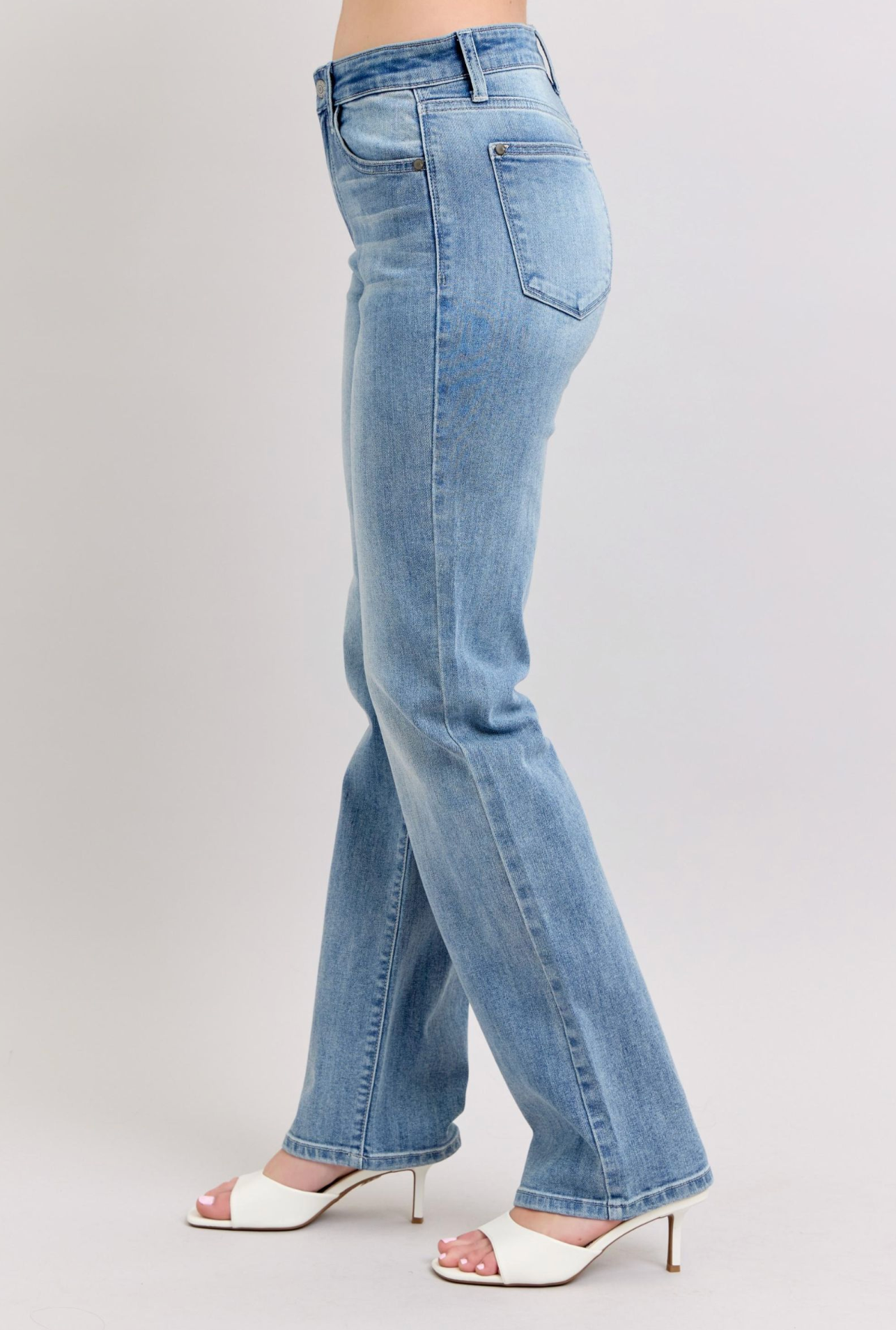 JUDY BLUE MID RISE 90s STRAIGHT LEG NON DISTRESSED JEANS