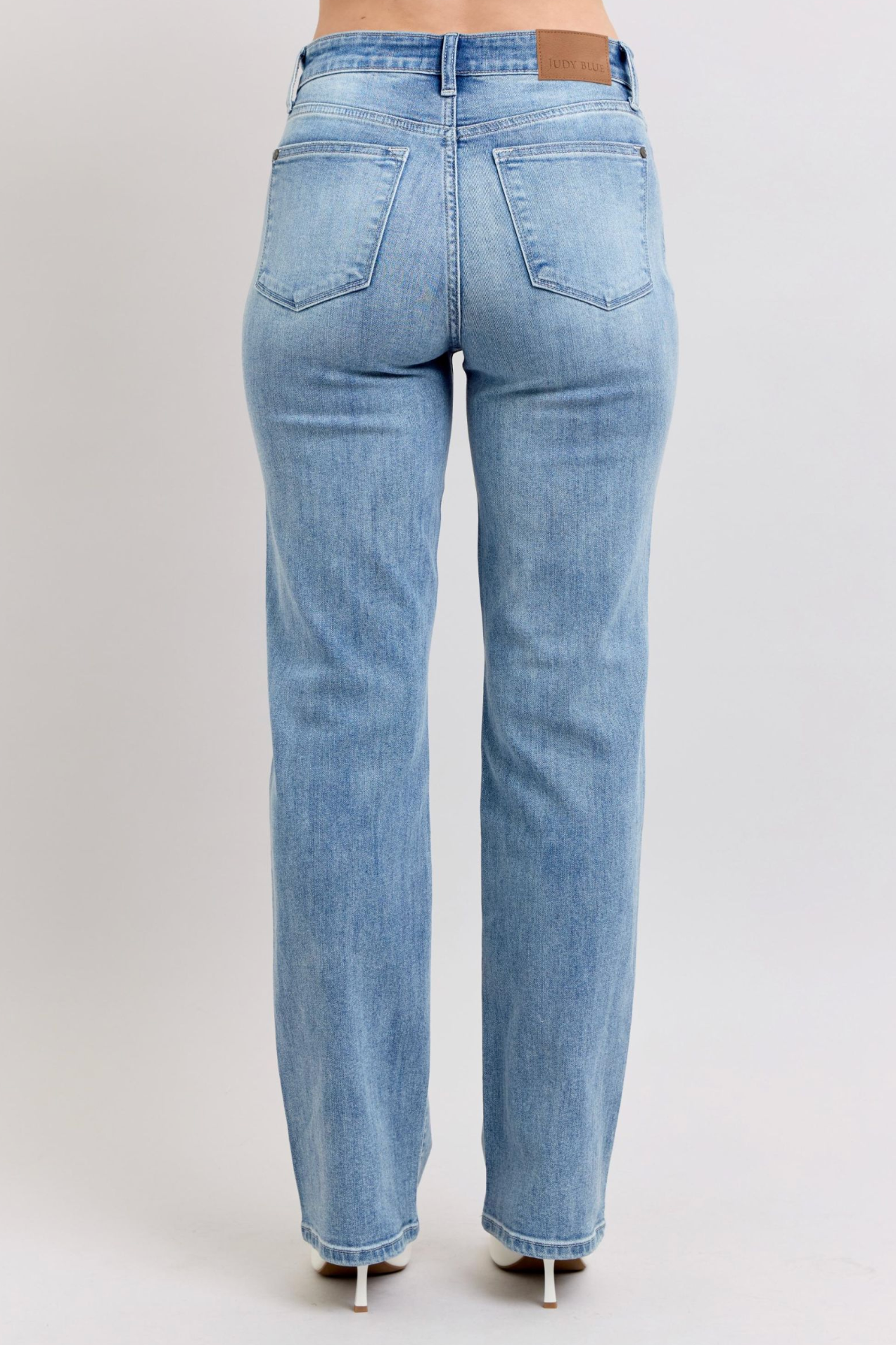 JUDY BLUE MID RISE 90s STRAIGHT LEG NON DISTRESSED JEANS