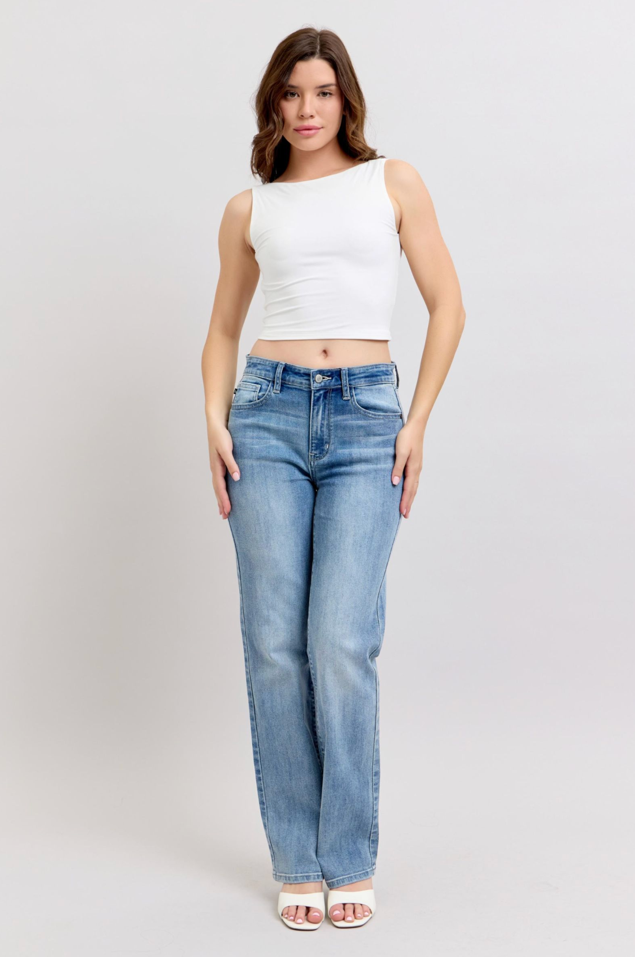JUDY BLUE MID RISE 90s STRAIGHT LEG NON DISTRESSED JEANS