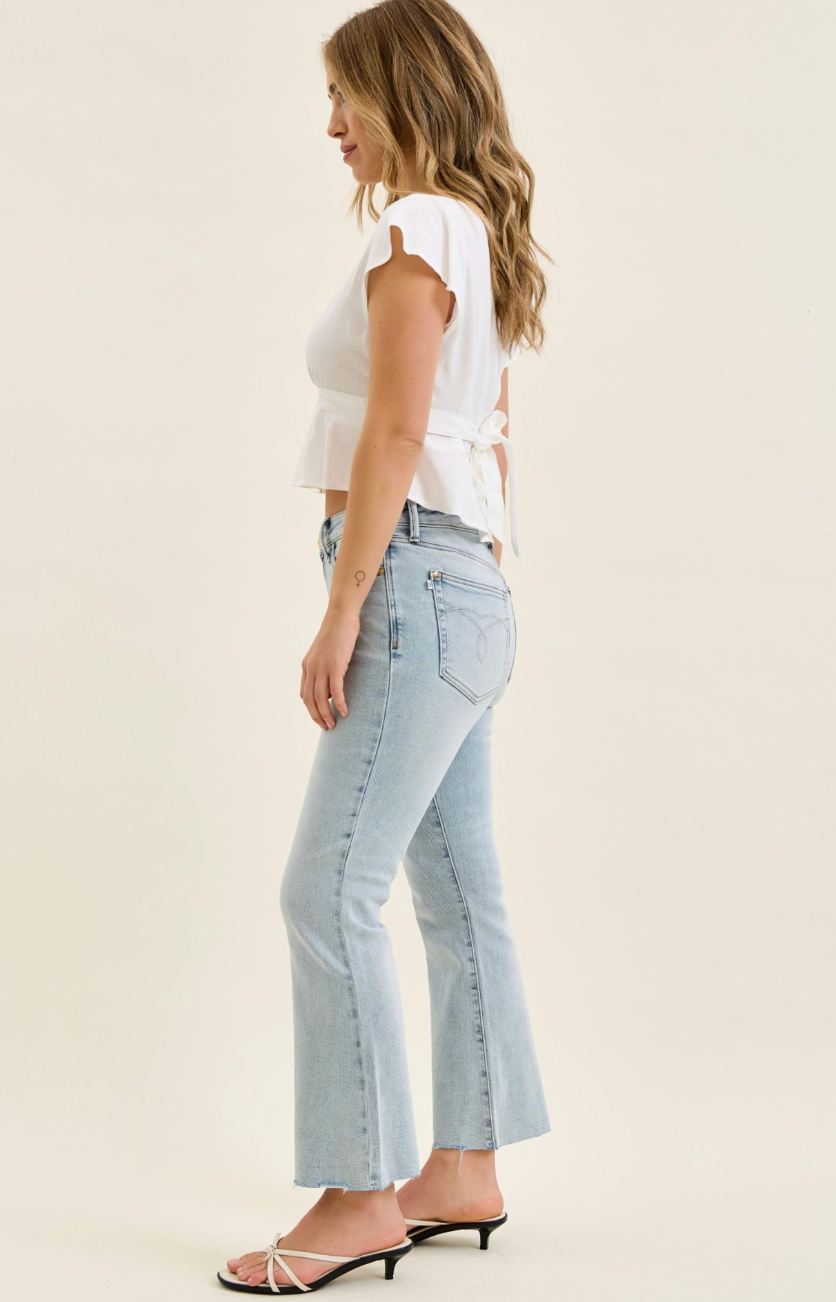 JUDY BLUE KICK FLARE CROPPED JEANS w/ RAW HEM