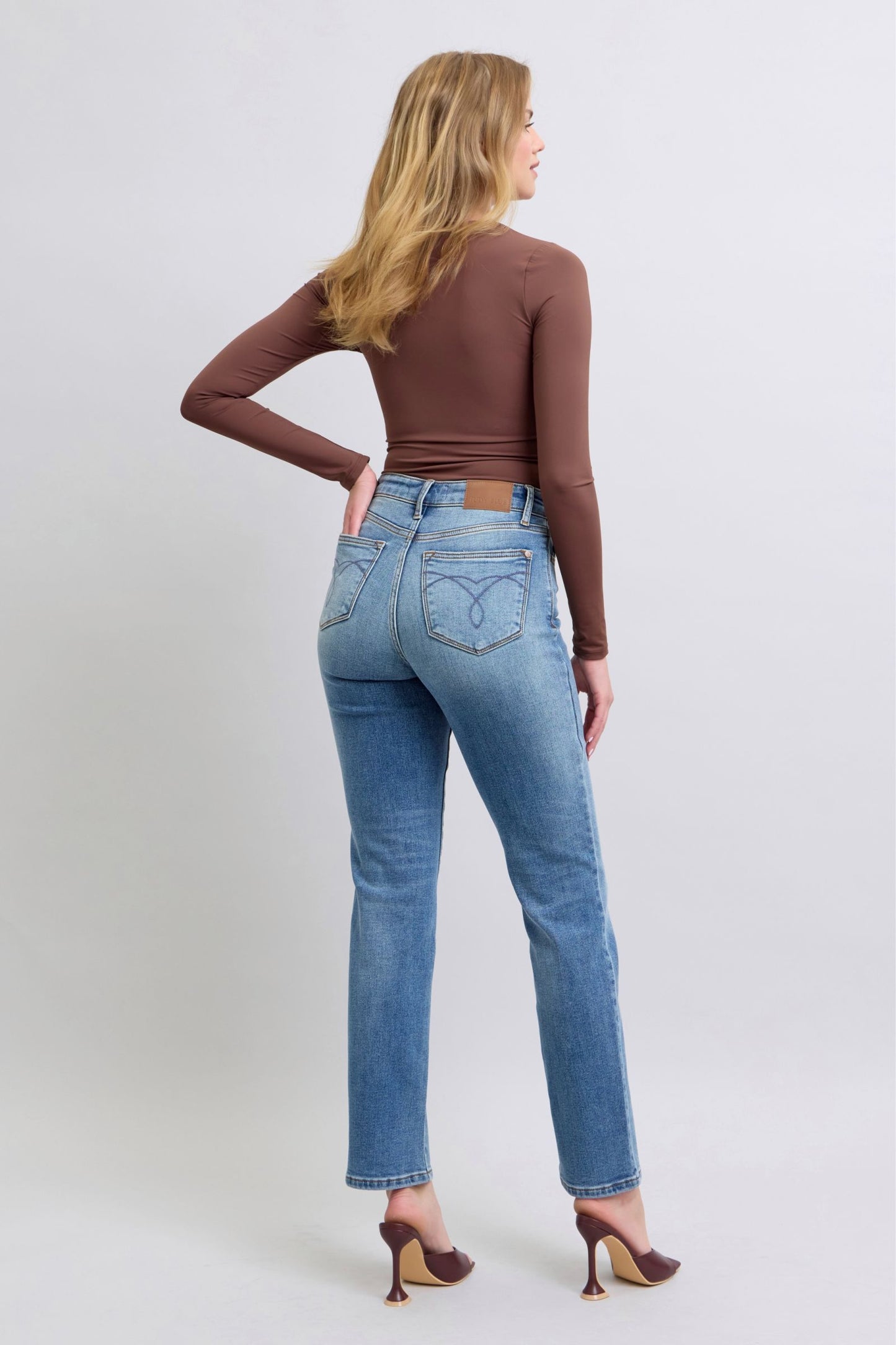 JUDY BLUE VINTAGE WASH STRAIGHT LEG JEANS w/ THERMAL LINING